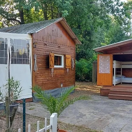 Cozy Stacaravan In *