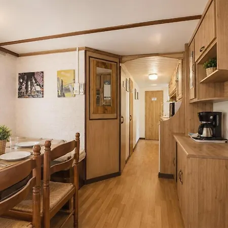 Campeggio Cozy Stacaravan In