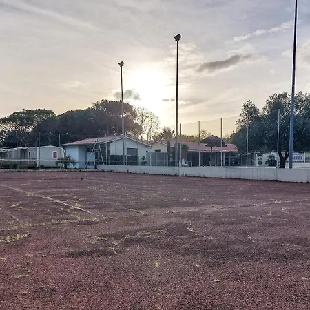 Cozy Stacaravan In Campeggio *